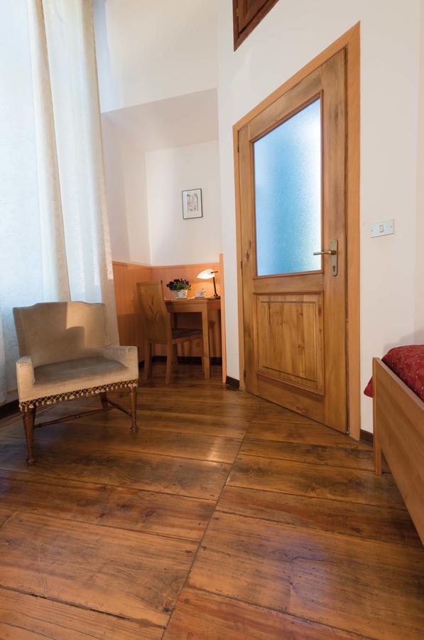 Foresteria Valdese Hotel Torre Pellice Buitenkant foto