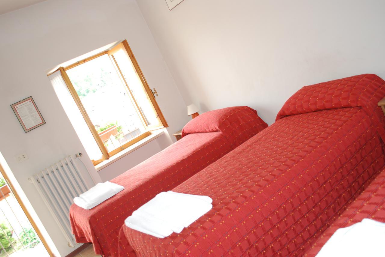 Foresteria Valdese Hotel Torre Pellice Buitenkant foto
